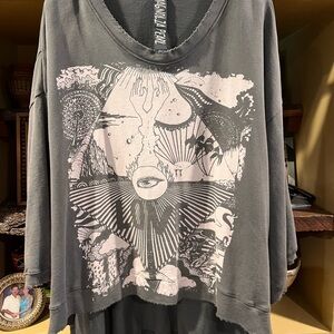 Magnolia Pearl Hi-Lo Sweatshirt.  Gray, no flaws.